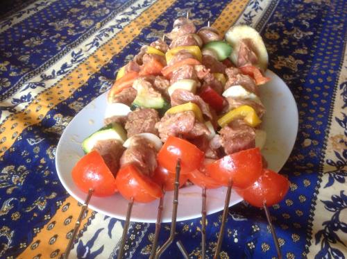 Makanan di atau berdekatan apartmen