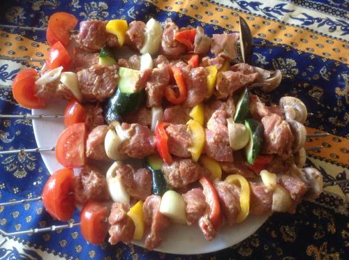 Makanan di atau berdekatan apartmen