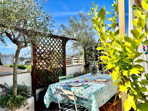 Lovely mid-century apartment with stunning terrace