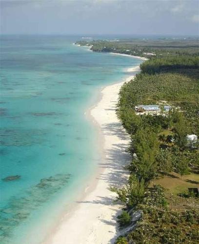 an aerial view of a beach in the ocean at Poponi House home in North Palmetto Point