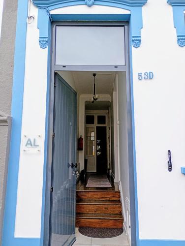 Muka bangunan atau pintu masuk Arruda´s House