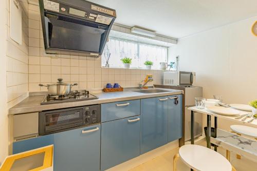 Shinjuku two stations, three-bedroom apartment, 6 people, seven minutes from Higashi-Nakano station