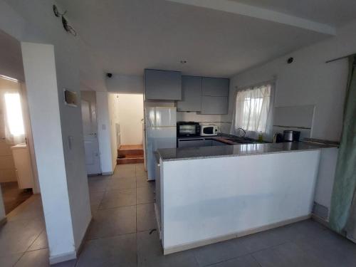 Η κουζίνα ή μικρή κουζίνα στο Casa Funes Town
