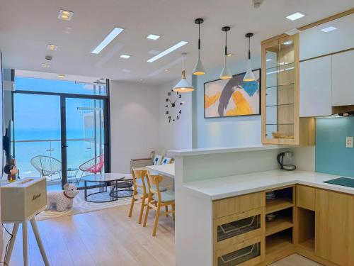 Kuchyň nebo kuchyňský kout v ubytování CSJ Tower Vung Tau