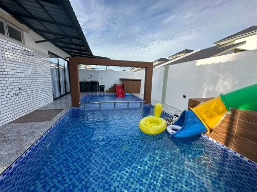 Πισίνα στο ή κοντά στο Homestay Private Pool