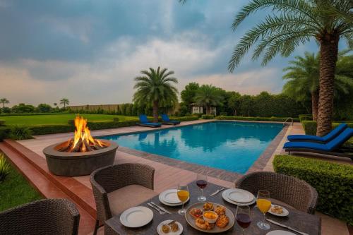 Gambar di galeri bagi The Four Season Resort, Vrindavan - A Hidden Gem Nested in Nature's Lap # BY ELEGANCE GROUP## di Vrindāvan