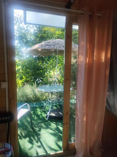 Κήπος έξω από το Chalet fleuri