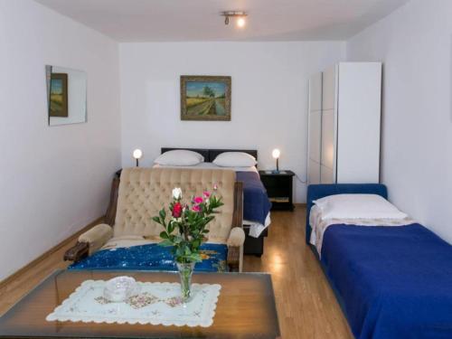 Guest House Kusalo- One Bedroom Apartment with Terrace Apartman 4
