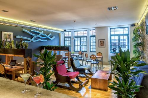 Nice Way Porto Hostel Image