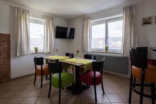 TV a/nebo společenská místnost v ubytování WORK N LIVE Fühl Dich zu Hause