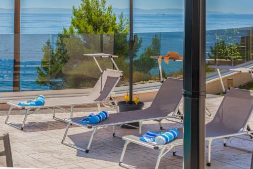 Holiday Home Zarello with Private Pool next to the Sea