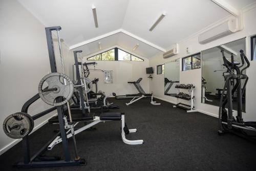 Γυμναστήριο ή/και όργανα γυμναστικής στο Leeuwin Apartments