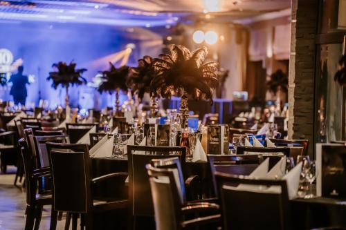 Restauracja lub miejsce do jedzenia w obiekcie Hotel Czarny Potok Resort SPA & Conference