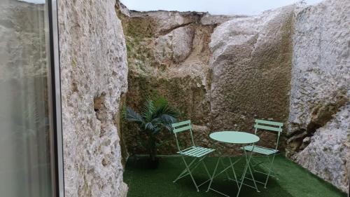 Open-Air Terrace Studio in Historic Heart of Porto