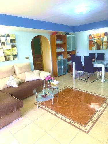 Bonito apartamento céntrico y cerca de la playa.