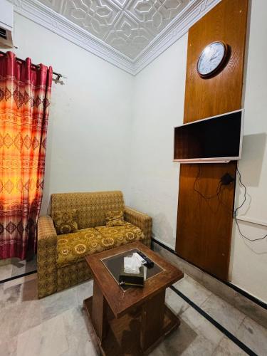 Телевизор и/или развлекательный центр в Comfort Rezidor Guest House