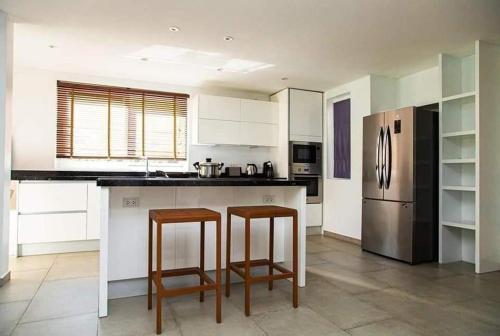 Dapur atau dapur kecil di Stylish Pool Villa 63F - Koh Chang