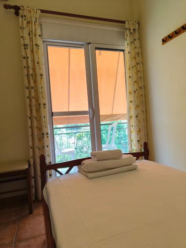 Galería fotográfica de Hotel Jenny en Zakharo