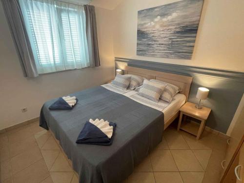 Apartment in Okrug Gornji with Two-Bedrooms 2