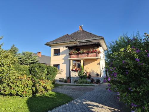 Vila Moka near Bled - Entire House with Garden, Grill & Free Parking