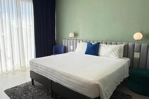 Кровать или кровати в номере Our Nomad Boutique Hostel