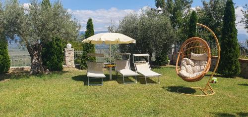 Κήπος έξω από το Villa Panorama Ishem