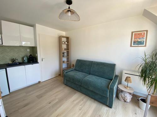 Saint Marc sur Mer, studio neuf vue mer, plage au pied du studio