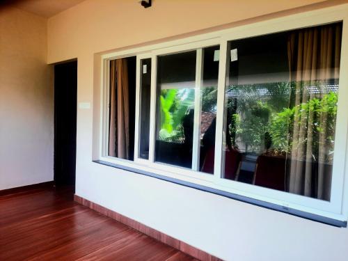 Foto dalla galleria di Seashore Beach Resort Varkala a Varkala