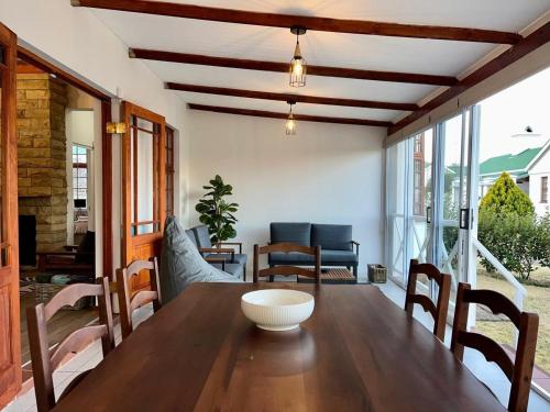 Khu vực ghế ngồi tại Panoramic @ Gino's