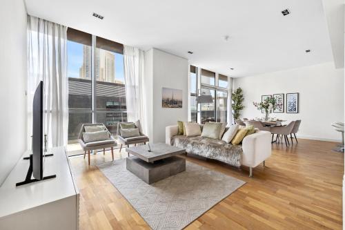 City Walk 2BR plus Maids Near Burj Khalifa Premium Stay