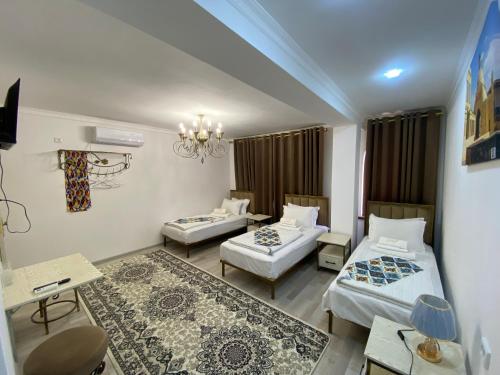 Μια τηλεόραση ή/και κέντρο ψυχαγωγίας στο ZIYNAT Hotel