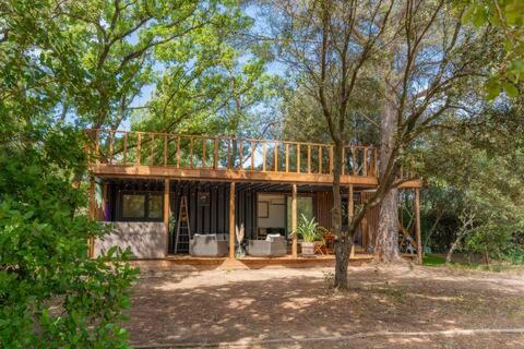 Zahrada ubytování L'Eguilles de Pins