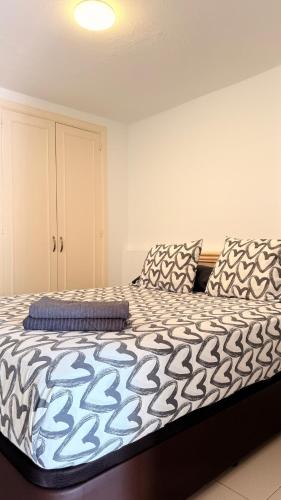 Las Americas Pool & Private Patio Apartment 7