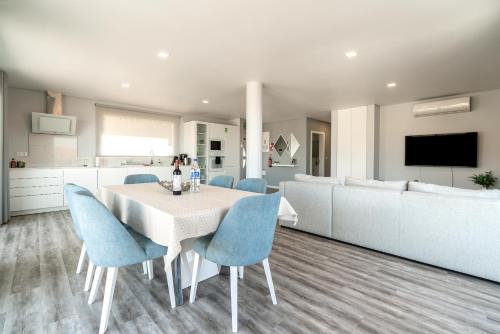 Casa Alan by Rent2u, Lda