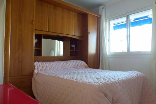 Postel nebo postele na pokoji v ubytování Pleasant seaside cocoon