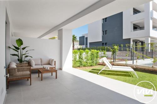 ViVi Homes - Lani - Terrace - pool - garden