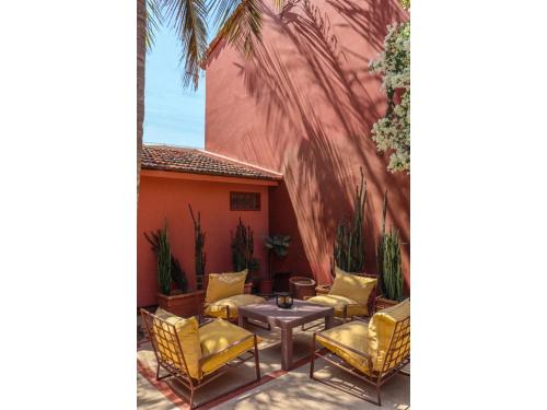 Χώρος καθιστικού στο Gorée Suites