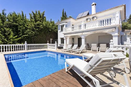 ViVi Homes - Villa Torre Alta - Sea views - pool - terrace