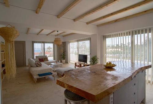 Φωτογραφία από το άλμπουμ του Bright & stylish, sea, nature, relax στο Μαρμάρι
