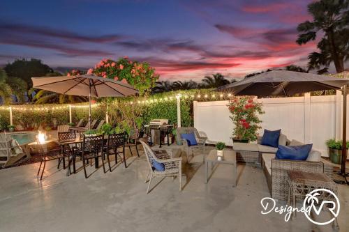 Αίθριο ή υπαίθριος χώρος στο Luxury Coastal Home Quiet Area w Pool Near Beach