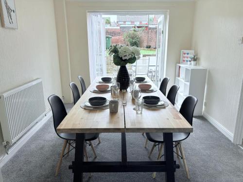 Hillrise - 3 bedroom house with garden photo 16