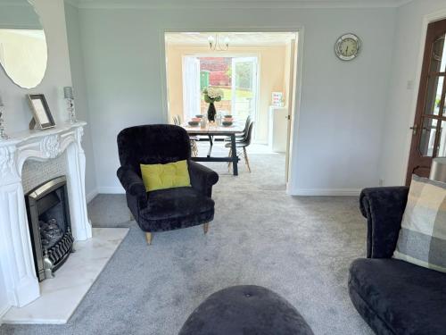 Hillrise - 3 bedroom house with garden photo 21
