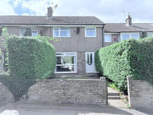 Hillrise - 3 bedroom house with garden photo 40
