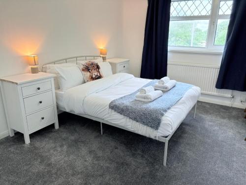 Hillrise - 3 bedroom house with garden photo 32