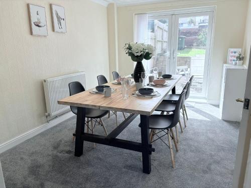 Hillrise - 3 bedroom house with garden photo 18