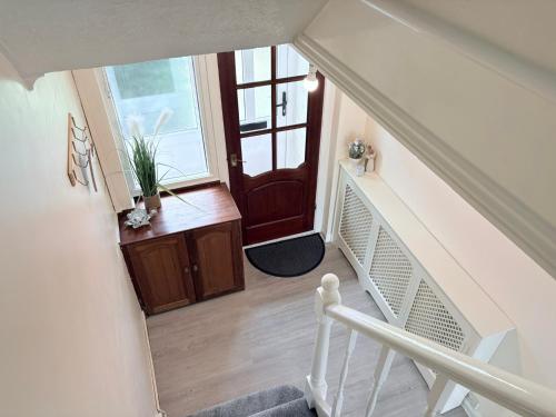 Hillrise - 3 bedroom house with garden photo 39