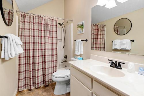 Koupelna v ubytování Three Ridges 27 With Wintergreen Advantage