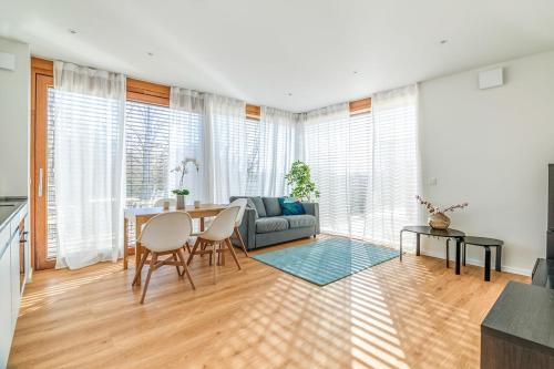 Bright & Spacious 1-Bedroom Apartments in Kirchberg 6RDK