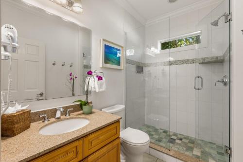 Ένα μπάνιο στο ROYAL PALM SUITE at Travelers Palm Inn Key West