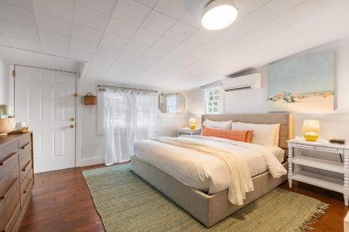 Gallery image of THE CORNISH SUITE at Inn on Fleming Key West! in Key West